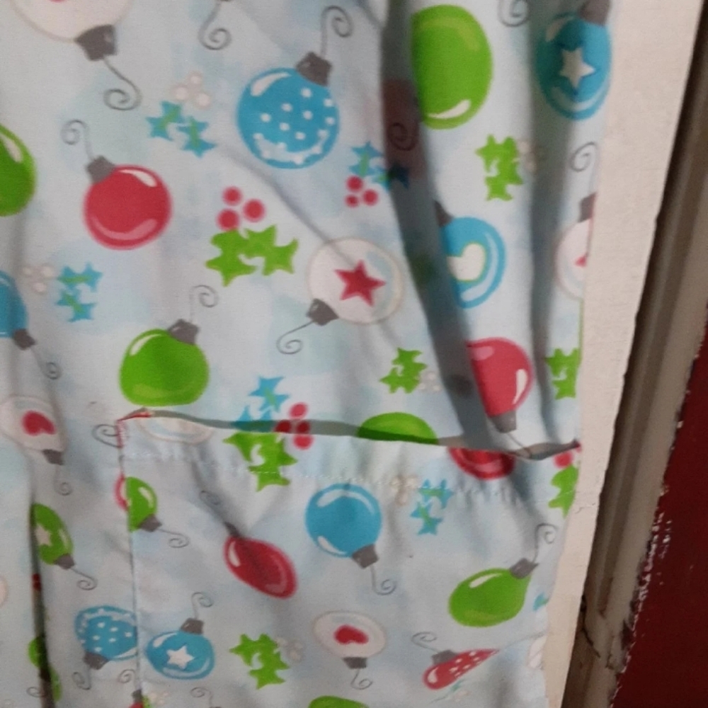 Scrub top - Picture 5 of 8